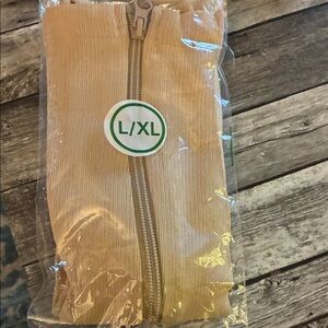 Beige Zip-Up Sox L/XL